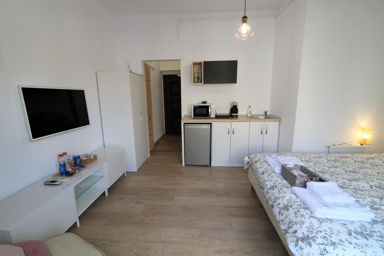 Lovely City Center Apartment - Free Minibar Bucharest Exterior photo